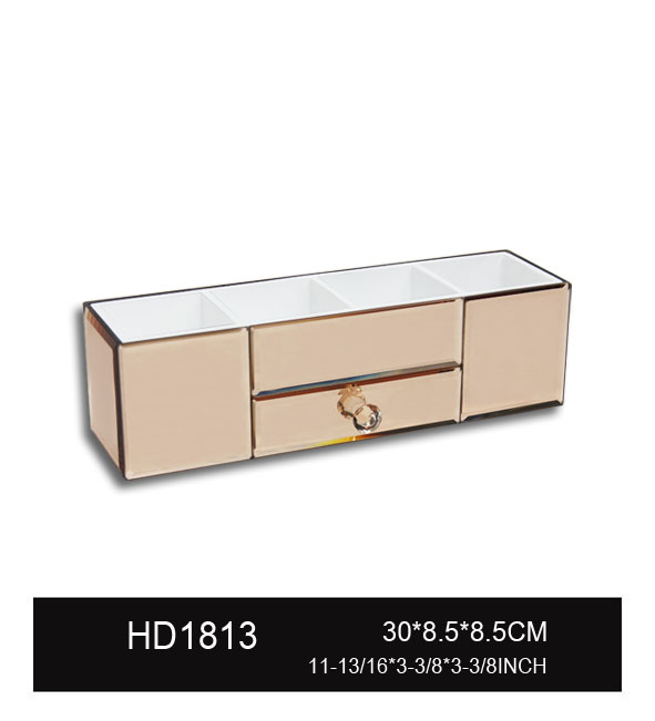HD1813